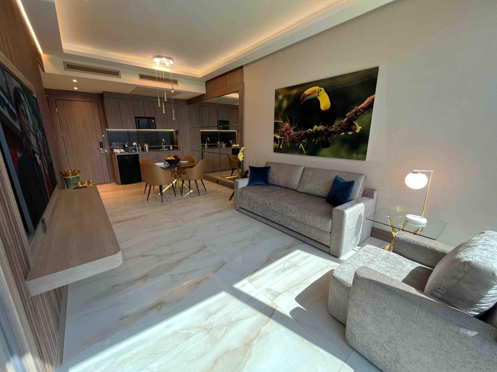 Safi Royal Luxury Metropolitan Hotel San Pedro Garza Garcia Exterior photo Interior of a typical apartment